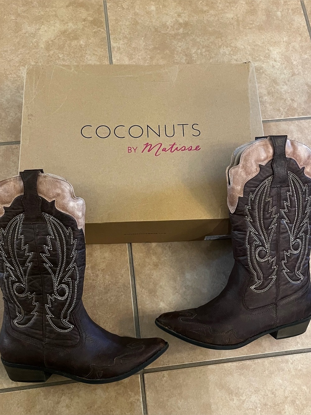 Coconuts by Matisse Women's Cimmaron Boot Women's 8M